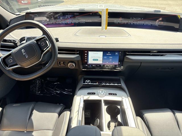 New 2027 Lincoln Navigator Reserve w/ Jet Appearance Package AWD/4WD image 15