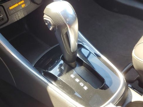 Used 2018 Chevrolet Trax Premier FWD image 24
