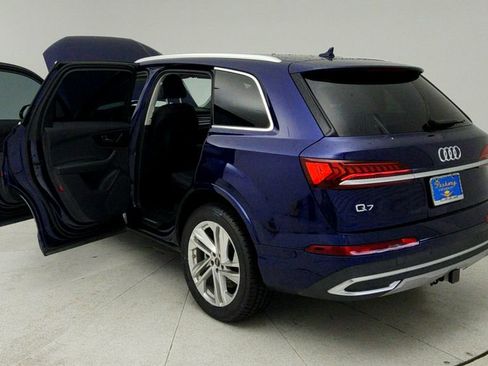Used 2023 Audi Q7 3.0T Premium w/ Convenience Package AWD/4WD image 12