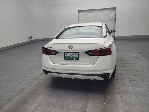 Used 2025 Nissan Altima 2.5 SV FWD image 7
