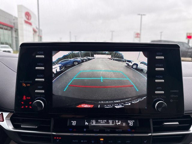 Used 2024 Toyota Sienna XLE AWD/4WD image 34