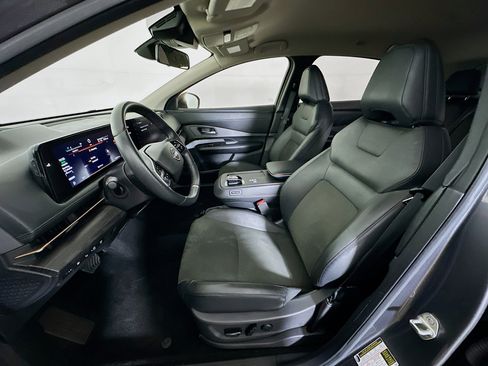 Used 2023 Nissan Ariya FWD image 13