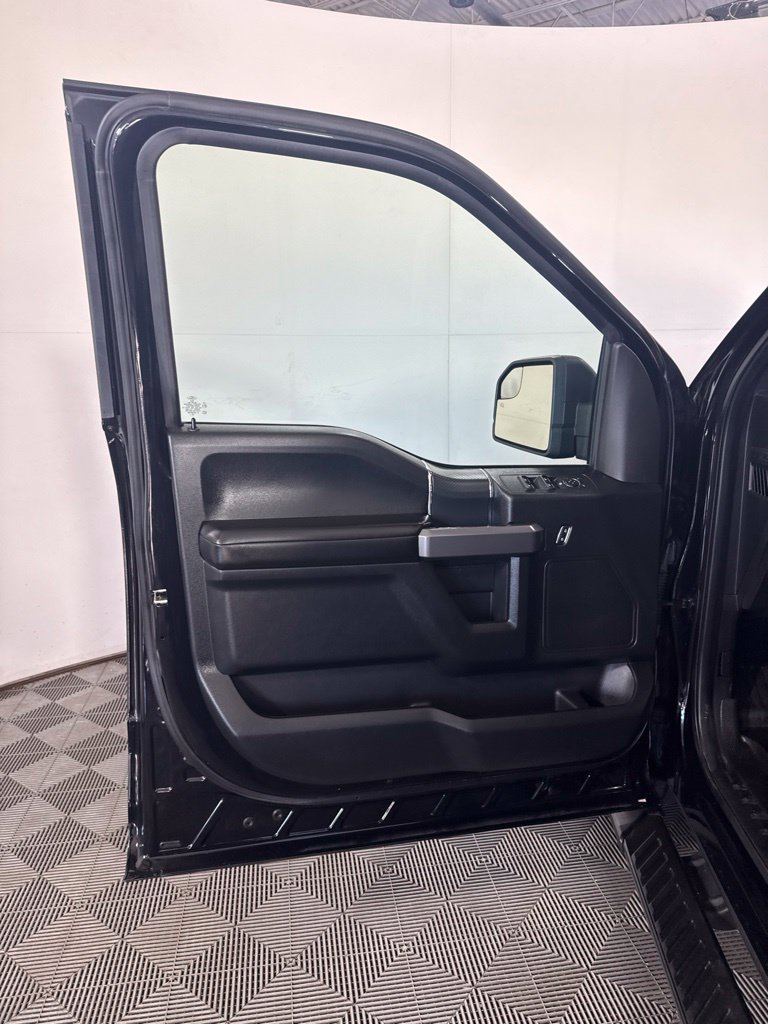 Used 2019 Ford F150 XLT w/ Equipment Group 302A Luxury AWD/4WD image 12
