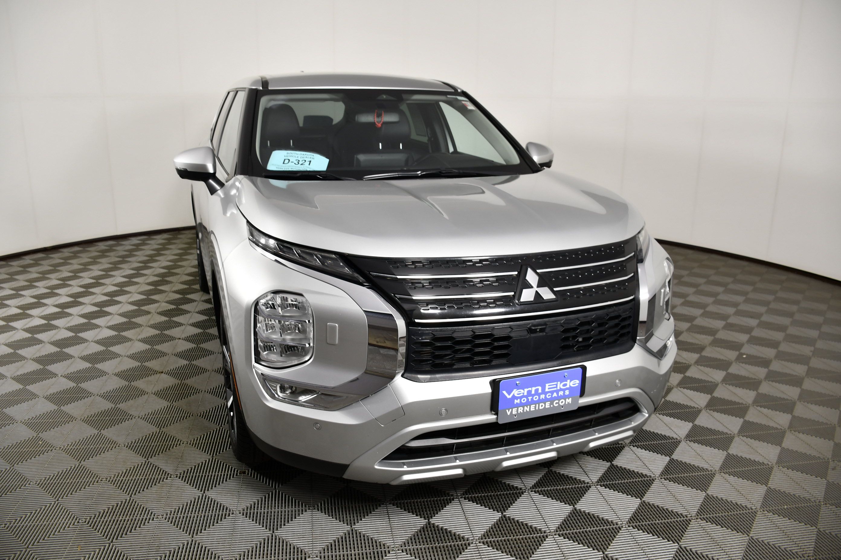 Used 2022 Mitsubishi Outlander SE AWD/4WD image 3
