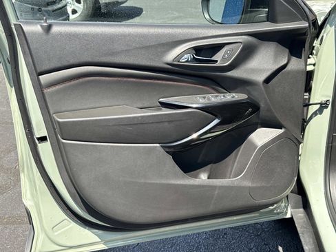 Used 2024 Chevrolet Trax RS w/ Sunroof Package image 19