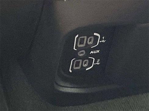 Used 2022 RAM 1500 Big Horn w/ Built-to-serve Edition image 32