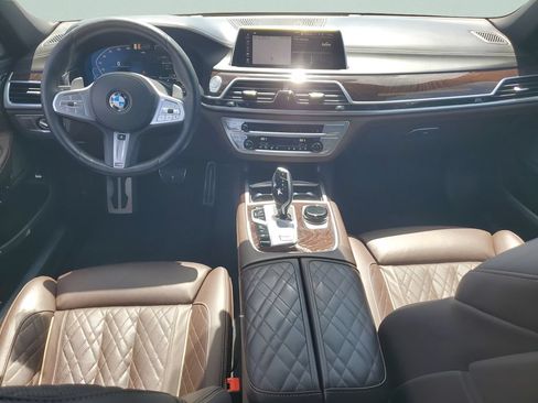Used 2021 BMW 750i xDrive w/ Luxury Rear Seating Package AWD/4WD image 12