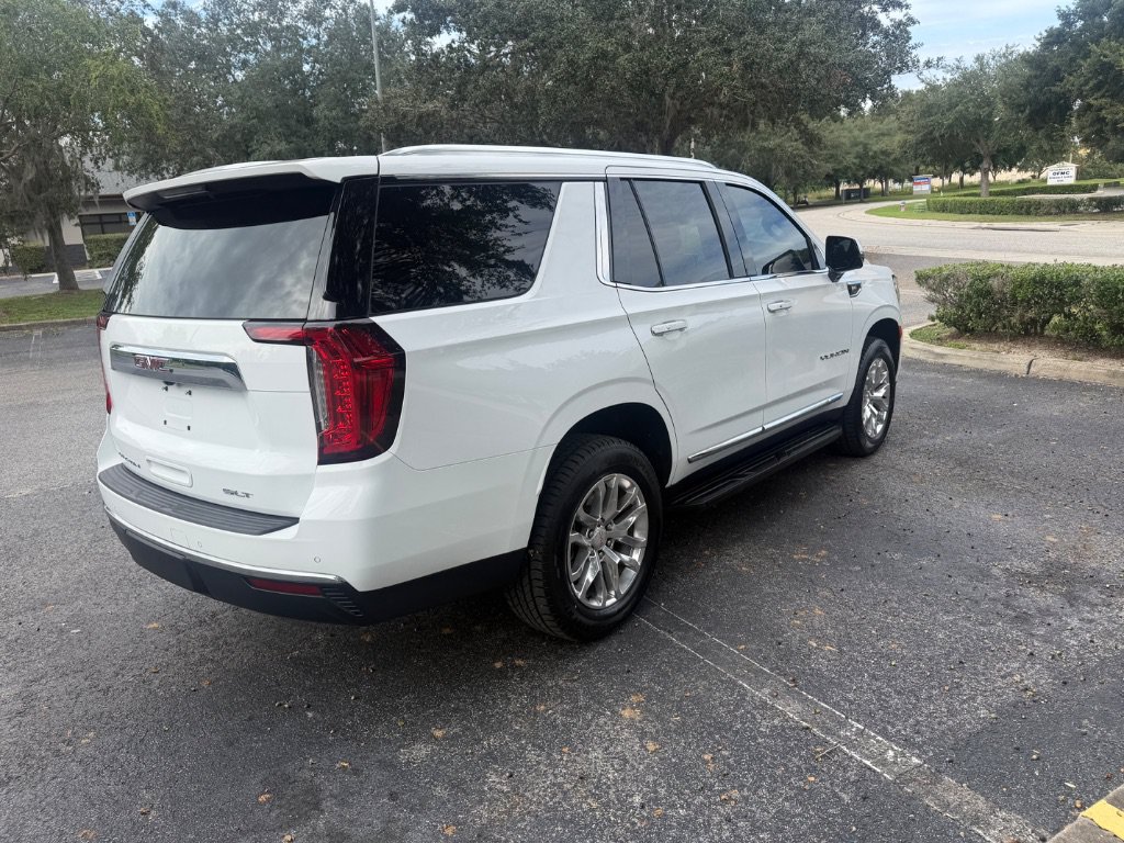 Used 2024 GMC Yukon SLT w/ SLT Luxury Package AWD/4WD image 8