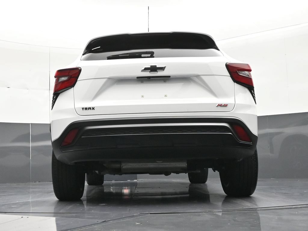 Used 2025 Chevrolet Trax RS FWD image 26