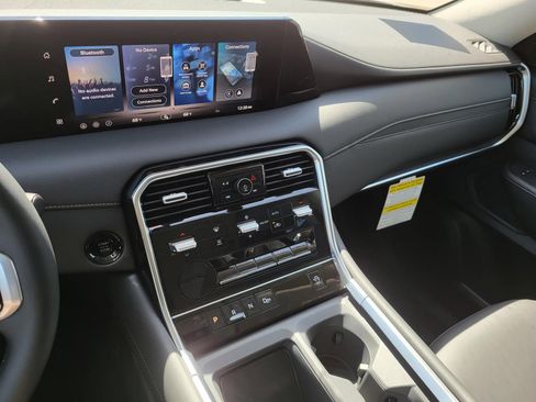 New 2026 Nissan Armada SV image 3