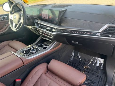 Certified 2023 BMW X7 xDrive40i w/ Executive Package image 27