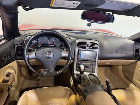 Used 2006 Chevrolet Corvette Convertible w/ Preferred Equipment Group image 22