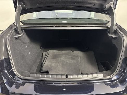 Used 2023 BMW i7 xDrive60 AWD/4WD image 32