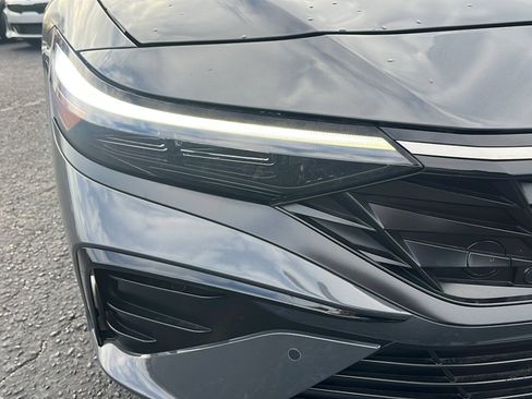 Certified 2024 Hyundai Elantra Limited image 10