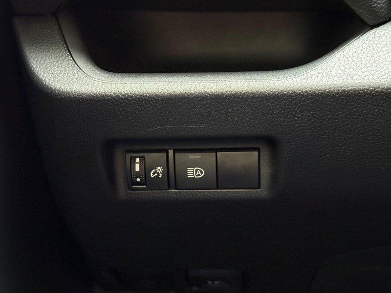 Used 2023 Toyota RAV4 LE AWD/4WD image 29