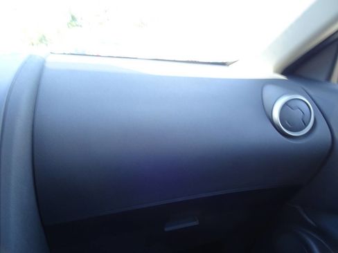 Used 2013 Nissan Rogue S image 28