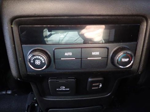 Used 2019 GMC Acadia SLT image 12