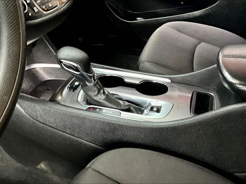 Used 2022 Chevrolet Malibu LT image 16