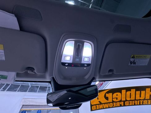 Used 2023 Volvo XC60 B5 Plus image 32