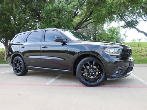 Used 2020 Dodge Durango SXT image 1