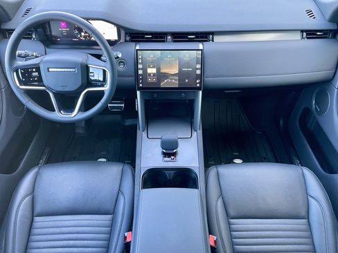 Certified 2025 Land Rover Discovery Sport Dynamic SE AWD/4WD image 16