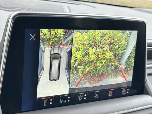 Used 2024 Chevrolet Tahoe Premier w/ Advanced Technology Package image 11