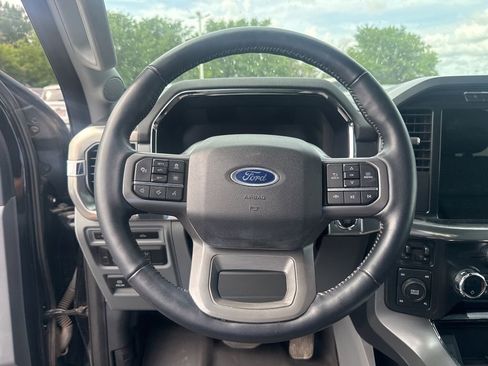 Used 2021 Ford F150 Lariat w/ Equipment Group 502A High AWD/4WD image 3