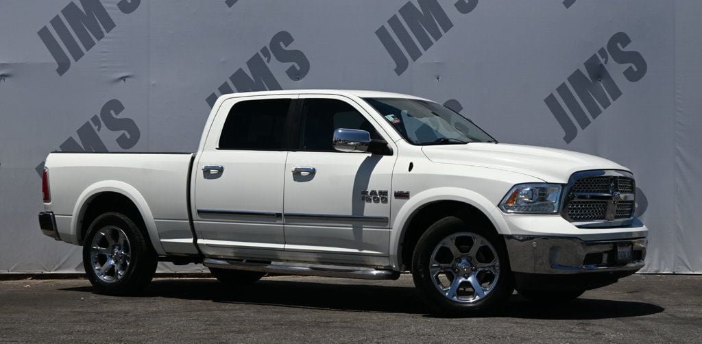 Used 2017 RAM 1500 Laramie w/ Convenience Group AWD/4WD image 3