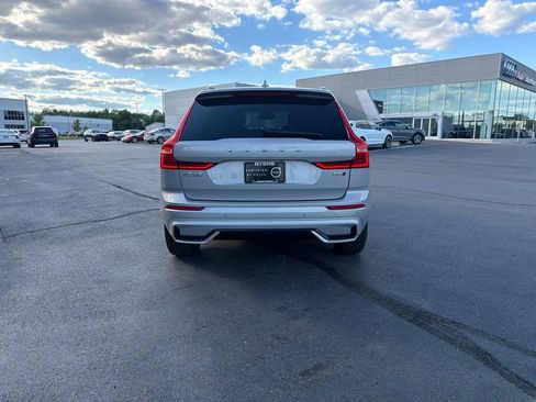 Used 2025 Volvo XC60 B5 Plus AWD/4WD image 3