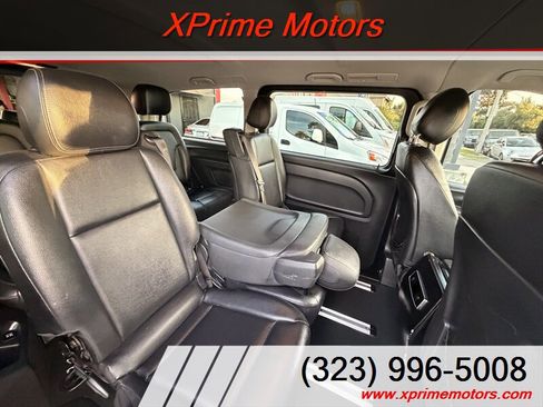 Used 2018 Mercedes-Benz Metris Passenger image 31