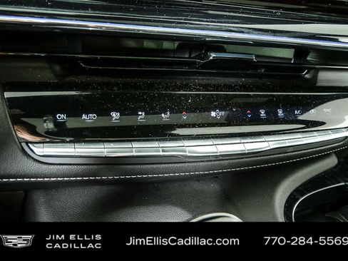 Used 2024 Cadillac Escalade ESV Sport image 17