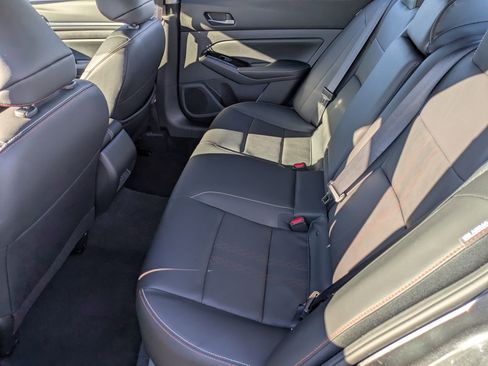 Certified 2024 Nissan Altima 2.5 SR w/ SR Premium Package image 15