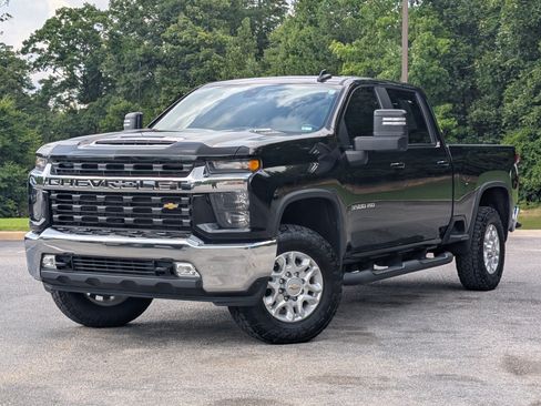 Used 2022 Chevrolet Silverado 3500 LT w/ Convenience Package AWD/4WD image 4
