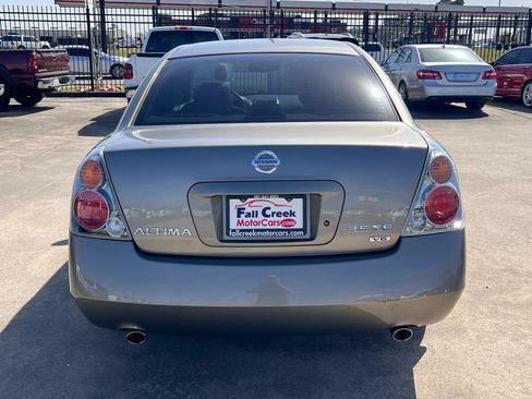 Used 2003 Nissan Altima 3.5 SE FWD image 60
