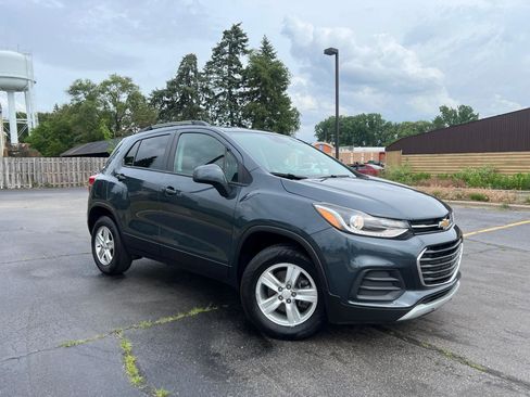 Used 2022 Chevrolet Trax LT w/ Driver Confidence Package AWD/4WD image 11