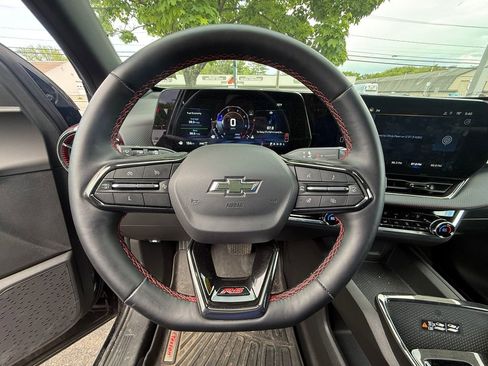 Used 2025 Chevrolet Equinox RS w/ Safety and Technology Package AWD/4WD image 8
