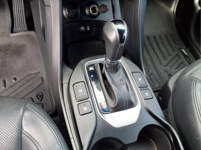 Used 2017 Hyundai Santa Fe Sport FWD image 24