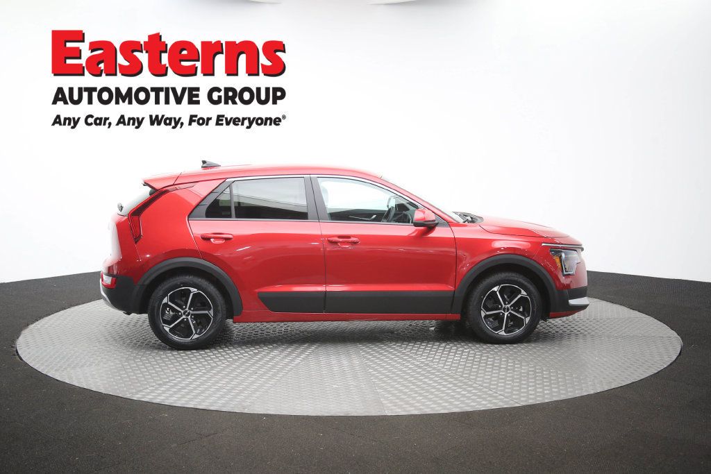 Used 2025 Kia Niro LX FWD image 45