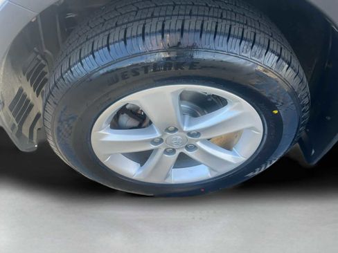 Used 2013 Toyota RAV4 XLE image 11