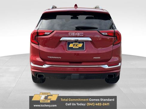 Used 2019 GMC Terrain Denali w/ Advanced Safety Package AWD/4WD image 4