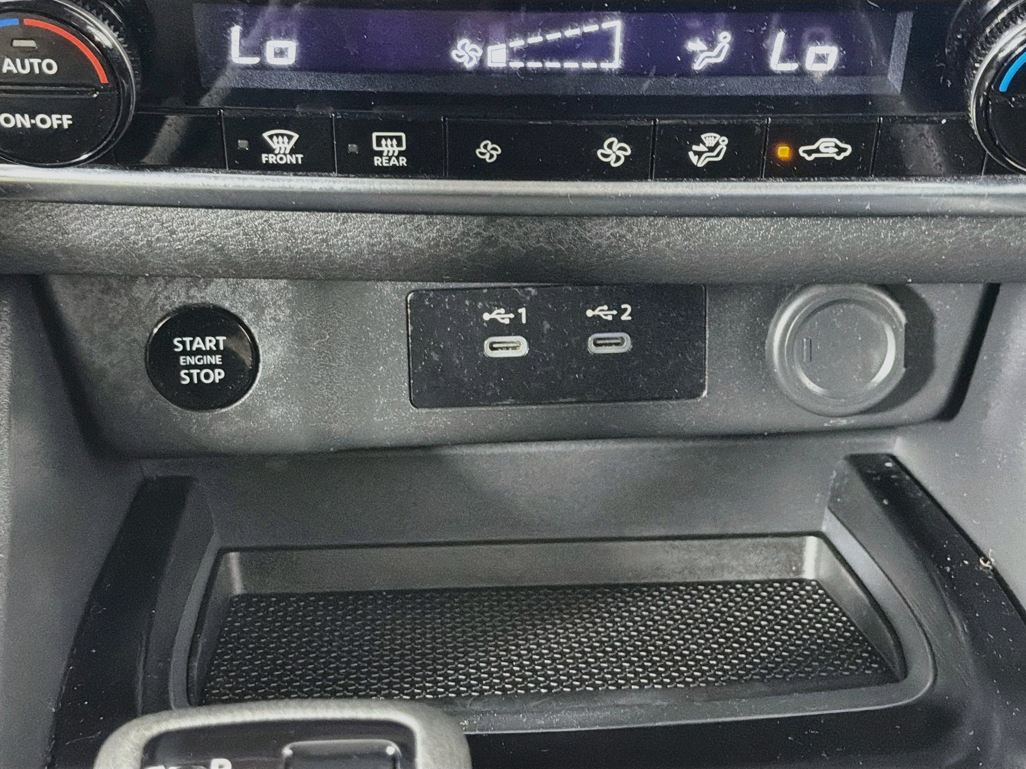 Used 2025 Nissan Rogue SV FWD image 25