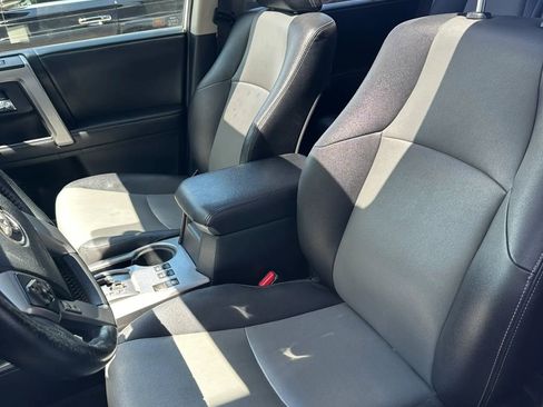 Used 2016 Toyota 4Runner SR5 Premium AWD/4WD image 10
