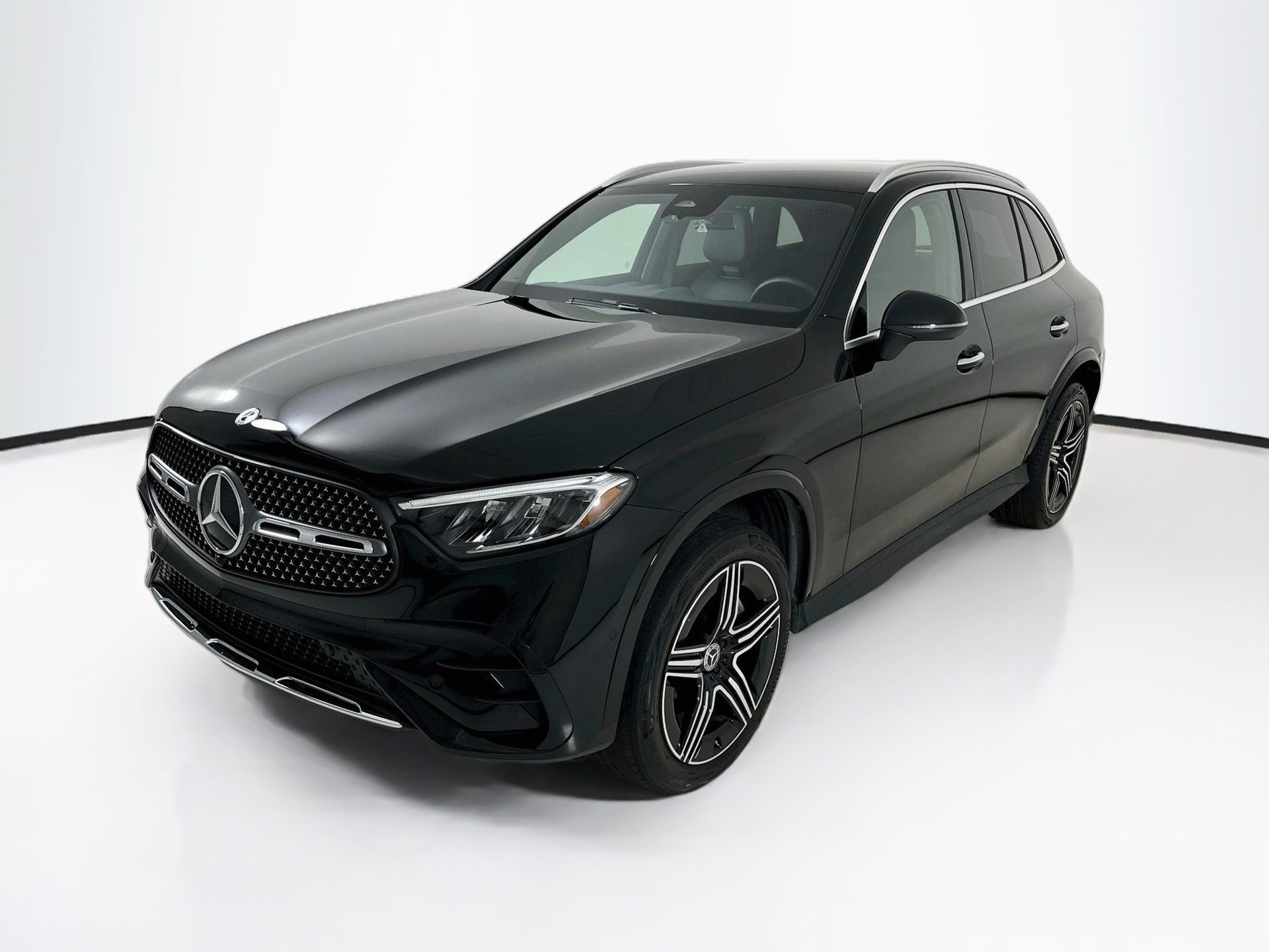 Certified 2024 Mercedes-Benz GLC 300 4MATIC image 3