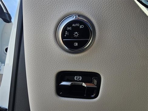 New 2025 Mercedes-Benz GLC 300 image 14