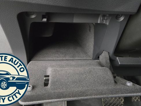 Used 2024 Audi Q8 e-tron Premium Plus image 24