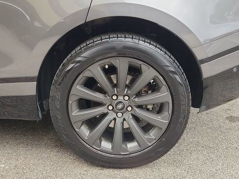 Used 2018 Land Rover Range Rover Velar R-Dynamic SE AWD/4WD image 34