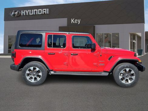 Used 2023 Jeep Wrangler Unlimited Sahara w/ Dual Top Group image 3