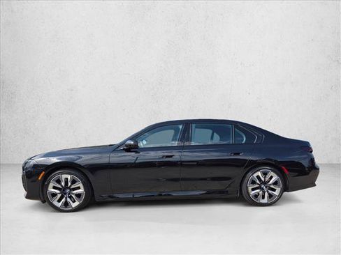 Certified 2024 BMW i7 eDrive50 w/ M Sport Package RWD image 9