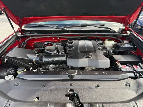 Used 2016 Toyota 4Runner SR5 image 39