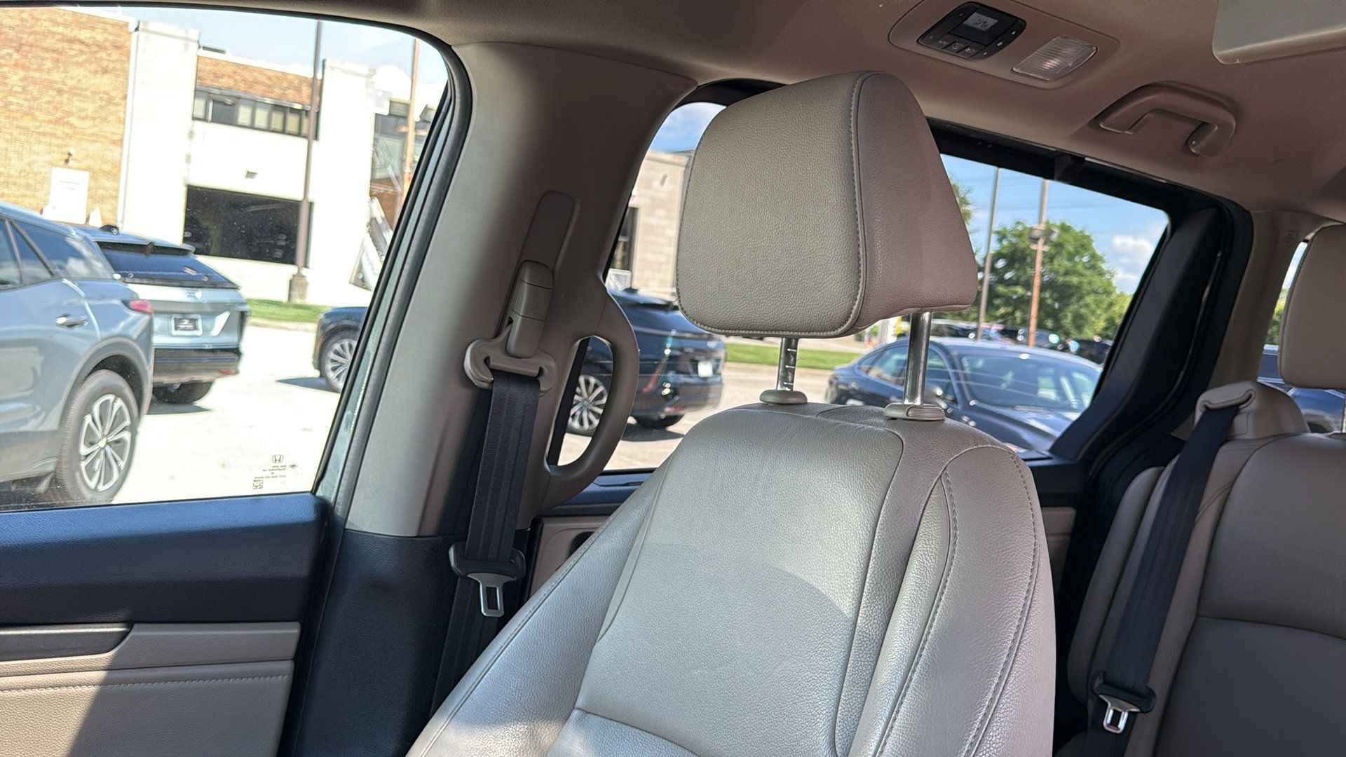 Used 2018 Honda Odyssey Touring image 25